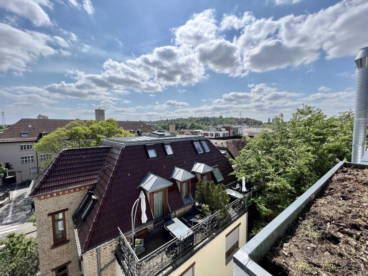 Nujen- Hotel Und Apartment Stuttgart Zuffenhausen Bagian luar foto