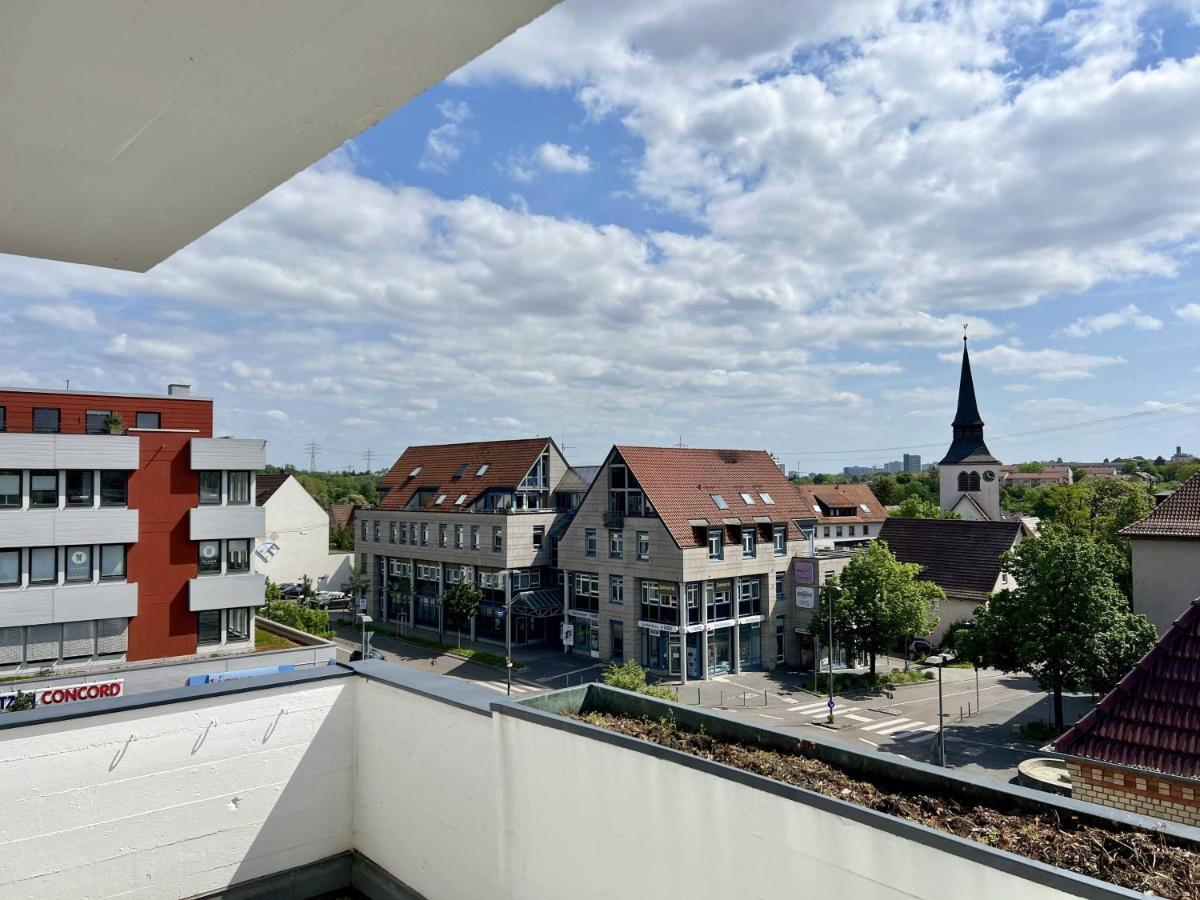Nujen- Hotel Und Apartment Stuttgart Zuffenhausen Bagian luar foto